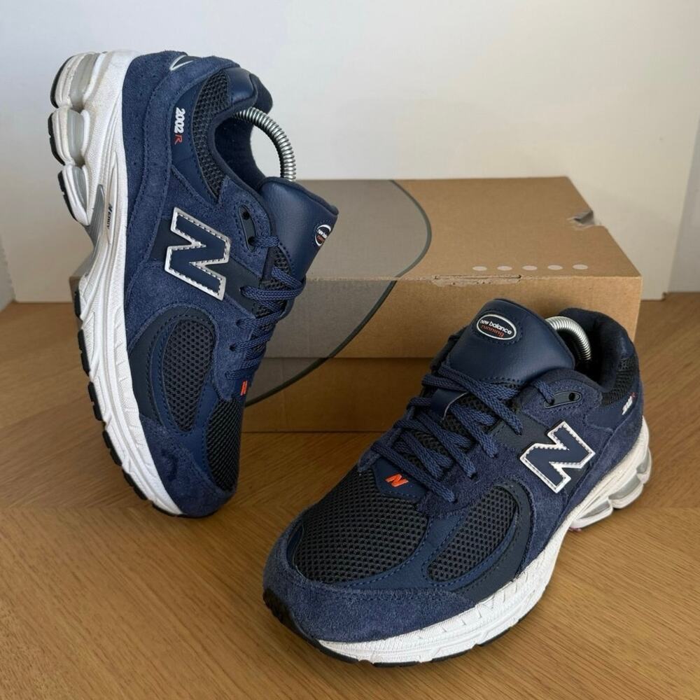 New Balance 2002 R ‘Navy/White’ Kids Sneakers- SZ 5 Y- 6.5 W